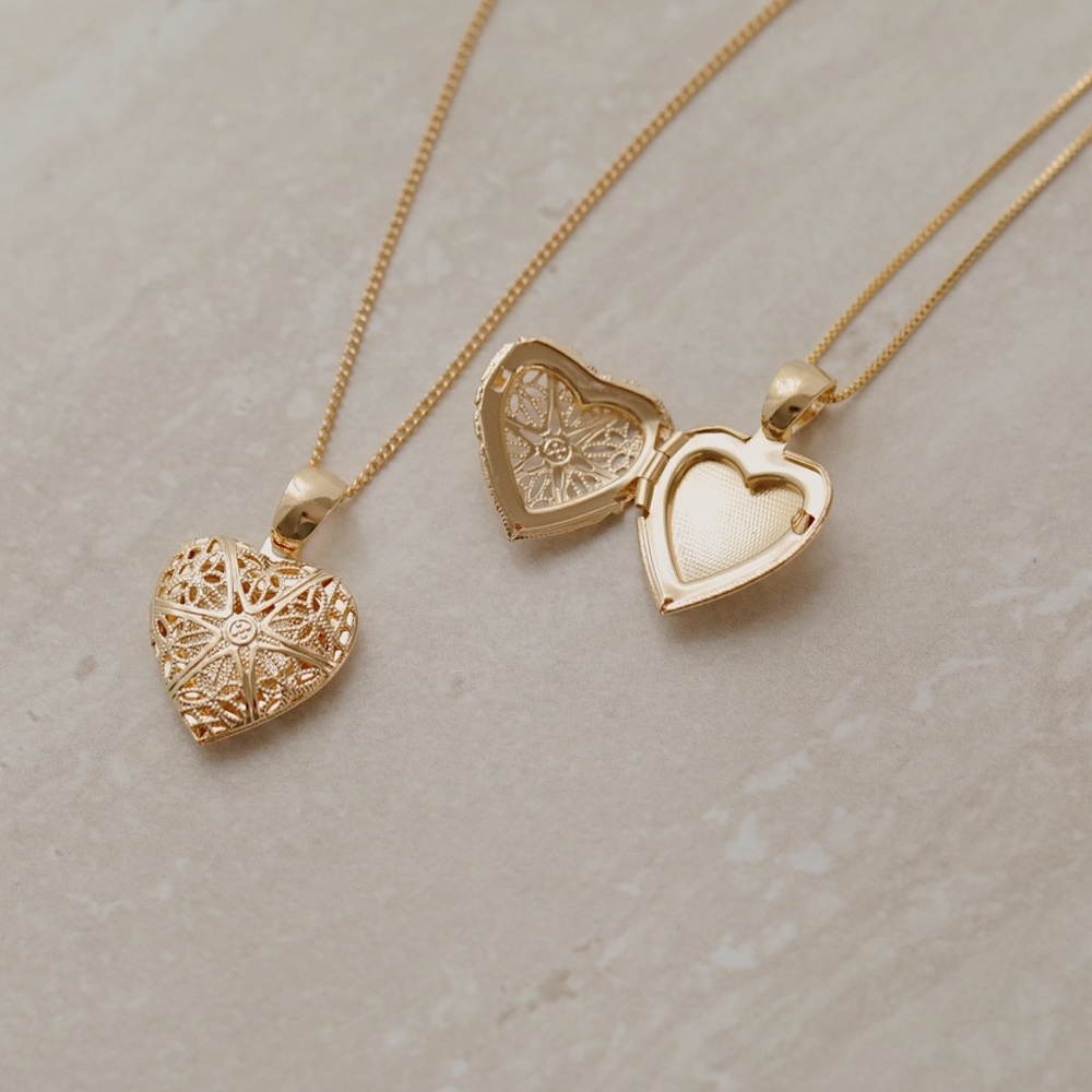 Heart Locket Necklace | 18k Gold Filled - Picture 5 of 10
